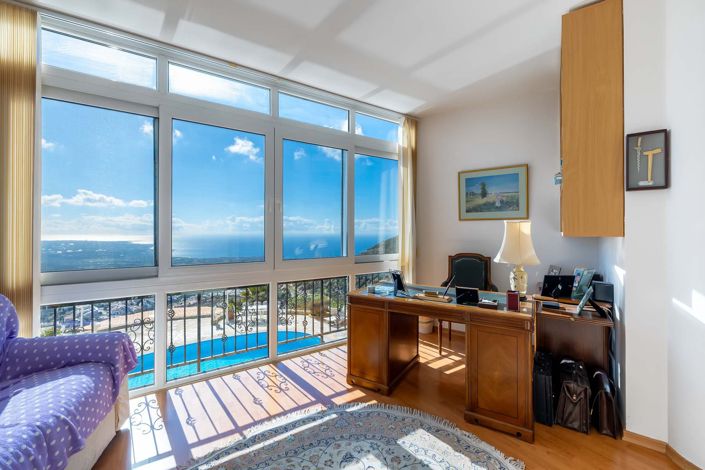 Image No.22-4 Bed House for sale