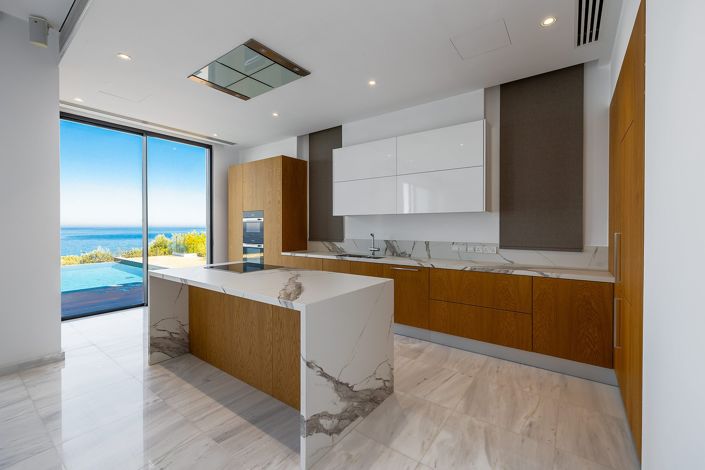 Image No.7-Maison de 4 chambres à vendre à Peyia