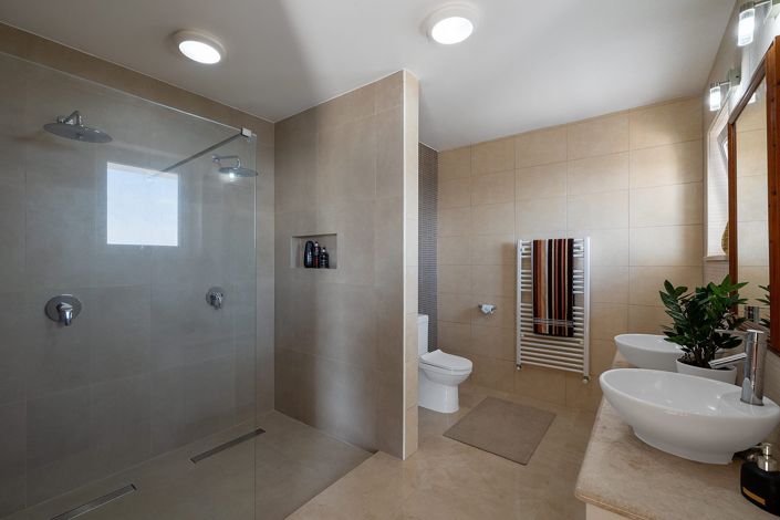 Image No.18-4 Bed Villa for sale