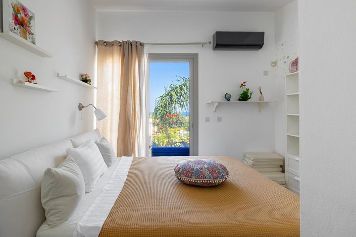 Image No.14-3 Bed House for sale