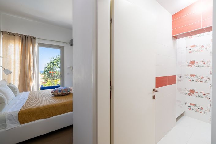 Image No.15-3 Bed House for sale