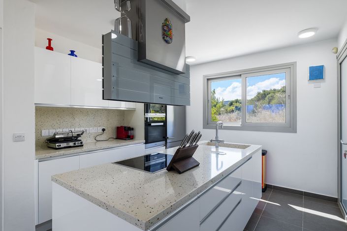 Image No.9-3 Bed House for sale