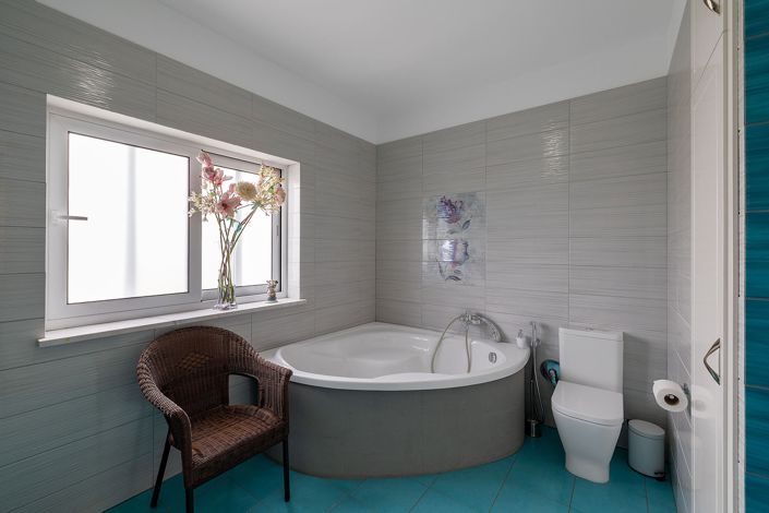 Image No.13-5 Bed House for sale