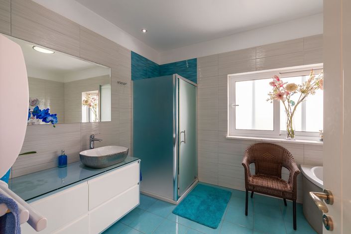 Image No.14-5 Bed House for sale