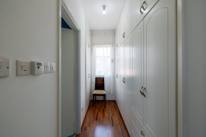 Image No.15-5 Bed House for sale