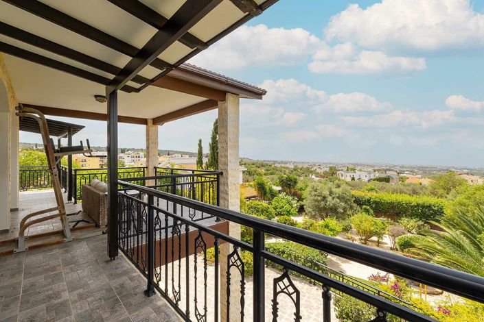 Image No.17-5 Bed House for sale