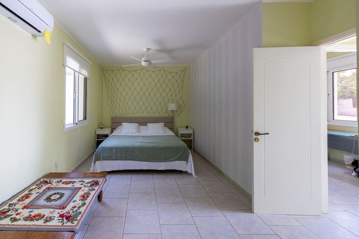 Image No.19-5 Bed House for sale