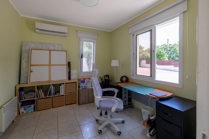 Image No.21-5 Bed House for sale