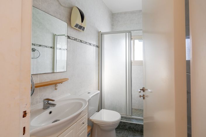 Image No.12-Maison de 4 chambres à vendre à Chlorakas