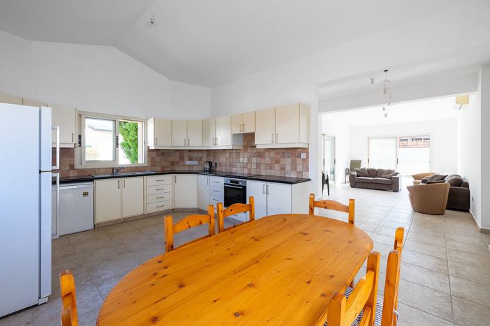 Image No.4-Maison de 4 chambres à vendre à Chlorakas