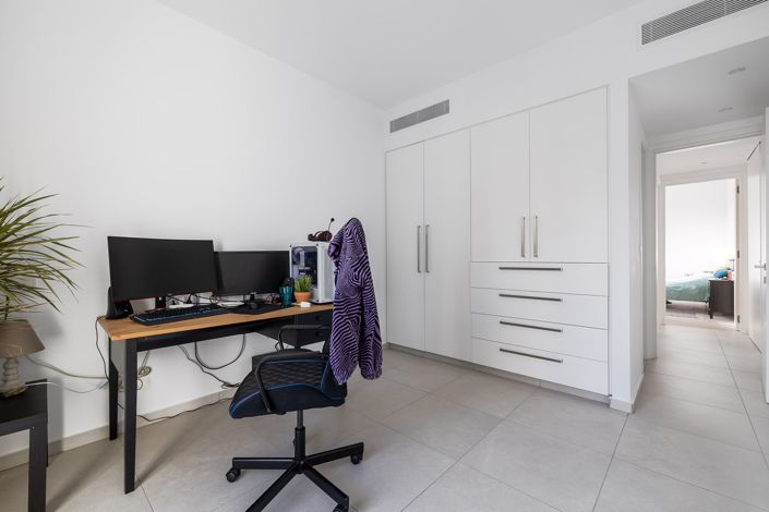 Image No.11-2 Bed Apartment for sale