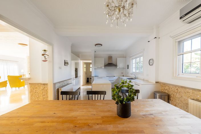 Image No.10-4 Bed Villa for sale