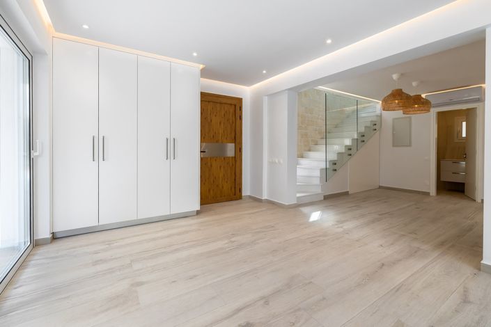 Image No.8-Maison de 4 chambres à vendre à Peyia