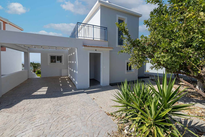 Image No.1-3 Bed House for sale