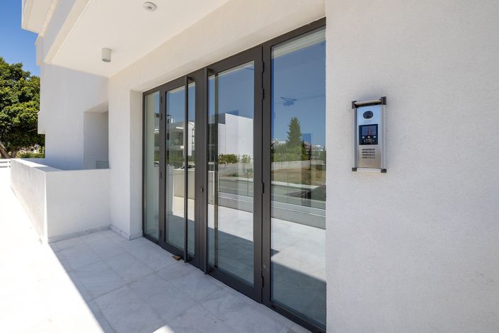 Image No.10-2 Bed Apartment for sale