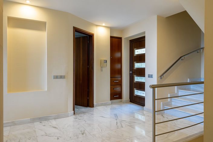 Image No.19-5 Bed House for sale