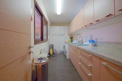 0c19b165-d1f6-498d-a5c3-16327b4ed33b