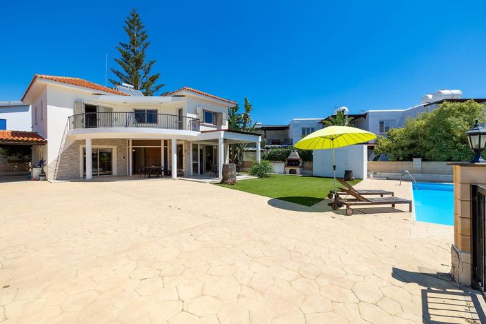 Image No.11-3 Bed House for sale