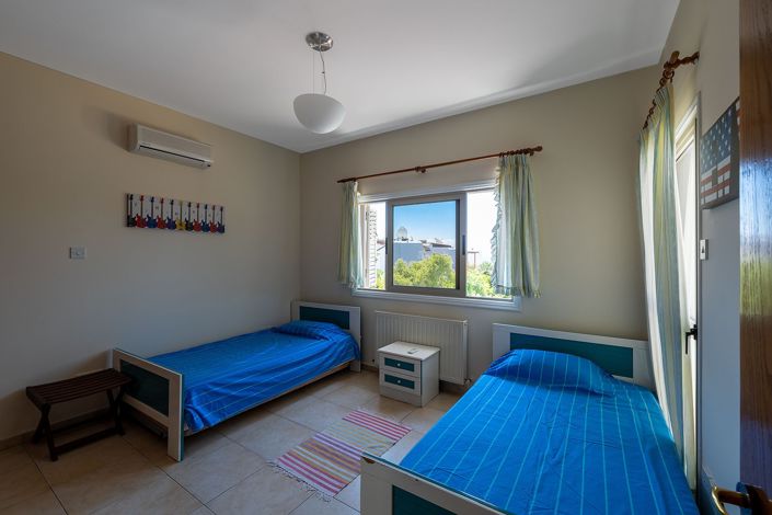 Image No.24-3 Bed House for sale