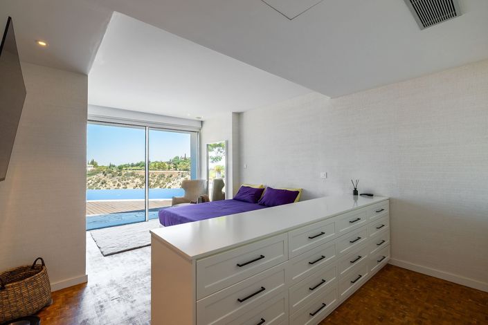 Image No.17-4 Bed House for sale