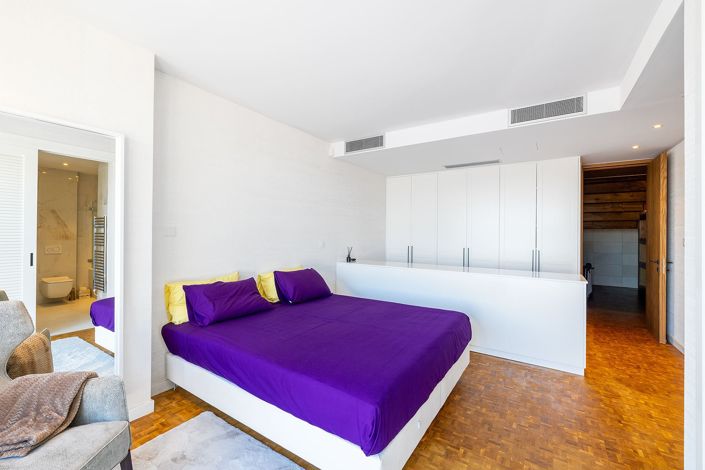 Image No.19-4 Bed House for sale