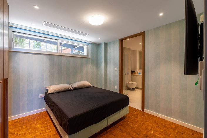 Image No.21-4 Bed House for sale