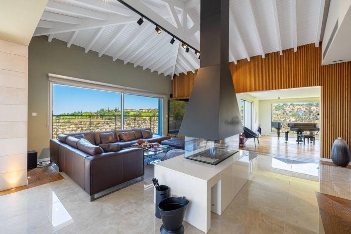 Image No.6-4 Bed House for sale