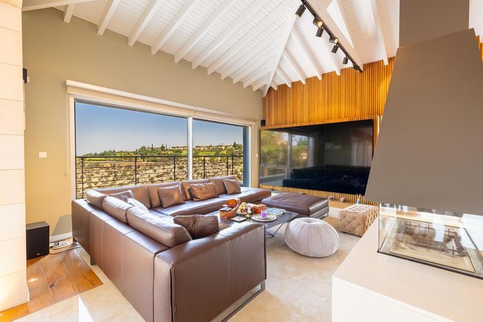 Image No.7-4 Bed House for sale