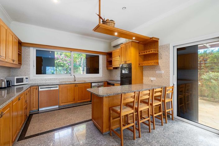 Image No.5-4 Bed House for sale