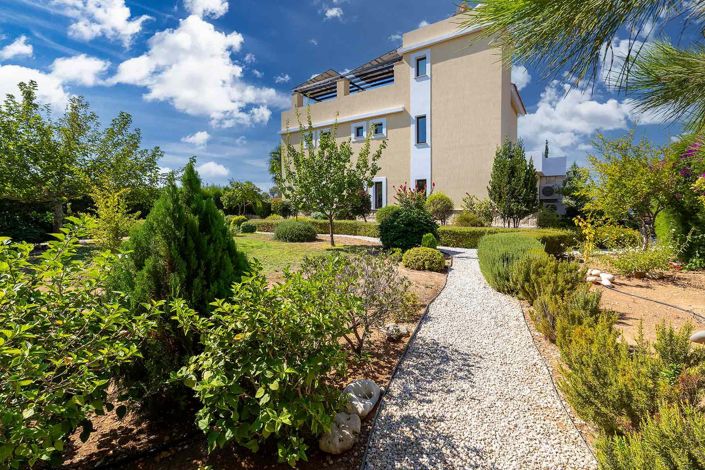 Image No.18-4 Bed House for sale