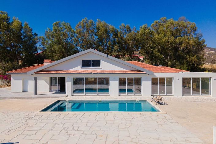 Image No.2-Maison de 6 chambres à vendre à Akrounta