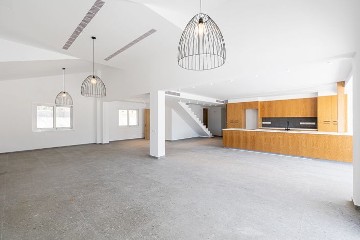 Image No.4-Maison de 6 chambres à vendre à Akrounta