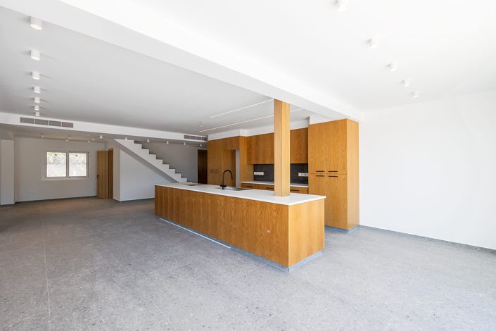 Image No.5-Maison de 6 chambres à vendre à Akrounta