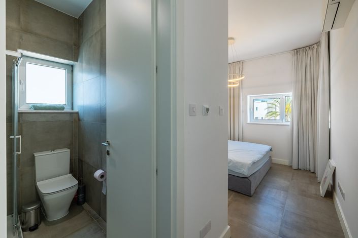 Image No.13-Villa de 4 chambres à vendre à Peyia