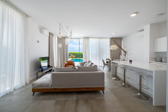 Image No.3-Villa de 4 chambres à vendre à Peyia