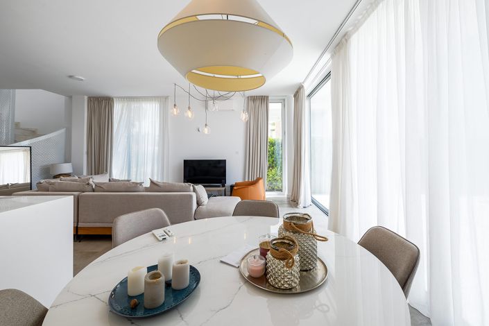 Image No.5-Villa de 4 chambres à vendre à Peyia