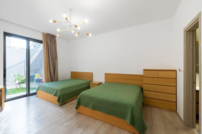 Image No.13-3 Bed House for sale