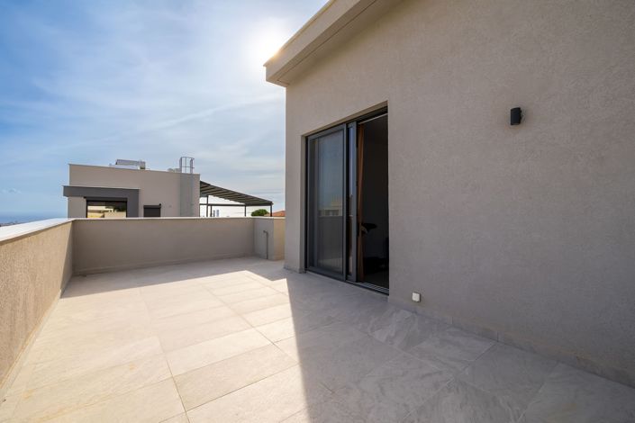 Image No.26-3 Bed House for sale