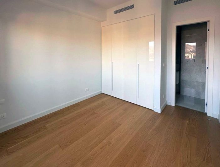 Image No.12-3 Bed Apartment for sale