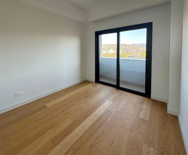 Image No.8-3 Bed Apartment for sale