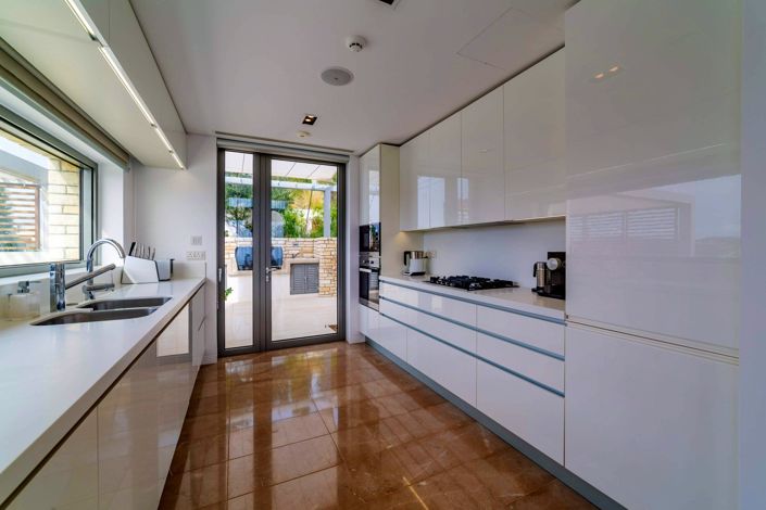 Image No.6-Villa de 4 chambres à vendre à Tsada