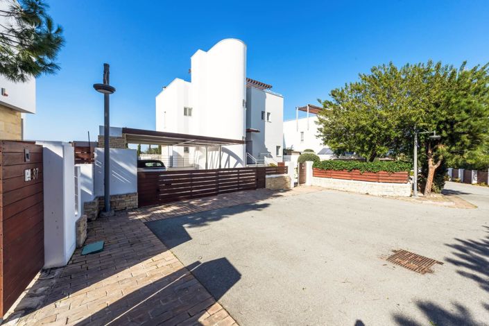 Image No.26-4 Bed Villa for sale