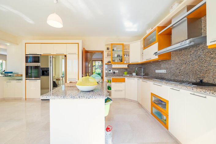 Image No.11-5 Bed Villa for sale