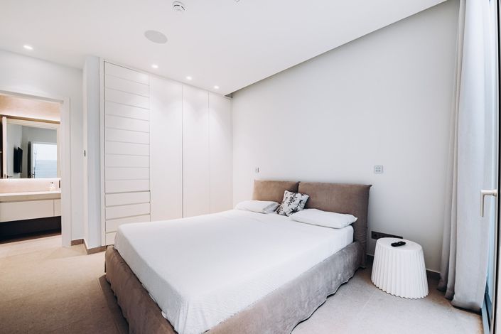 Image No.12-6 Bed Villa for sale