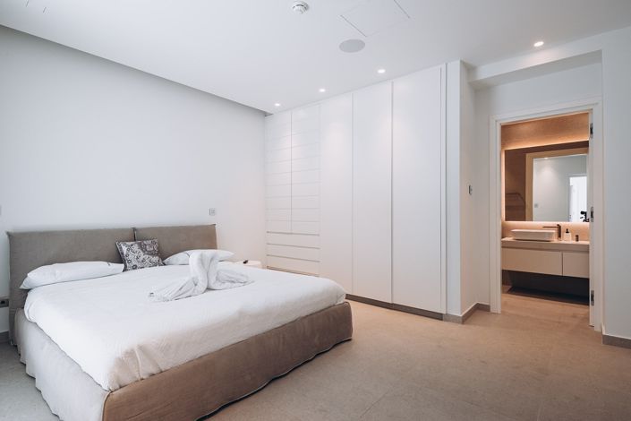 Image No.16-6 Bed Villa for sale