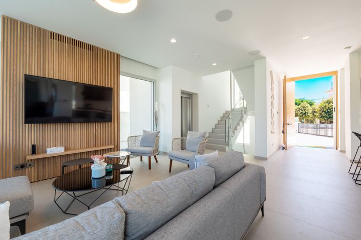 Image No.5-6 Bed Villa for sale