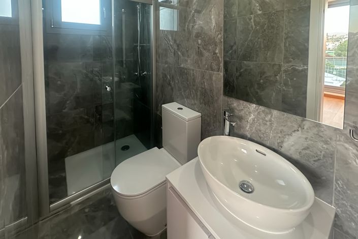 Image No.10-2 Bed Apartment for sale