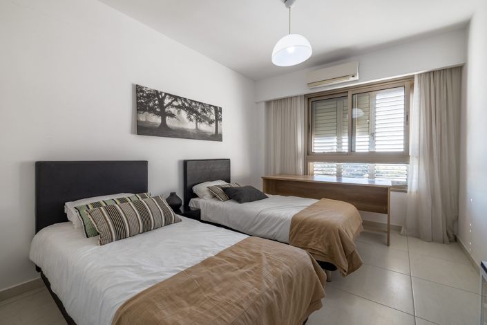 Image No.10-2 Bed Apartment for sale