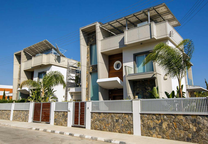 Image No.17-4 Bed House for sale