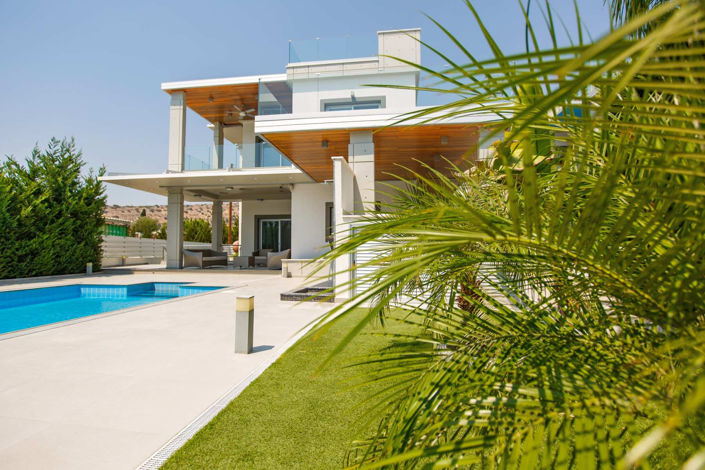 Image No.2-4 Bed House for sale